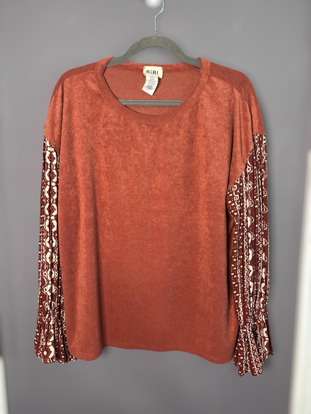 BiBi Rust Terracotta Printed Accordion Pleated Long Sleeve Top Medium